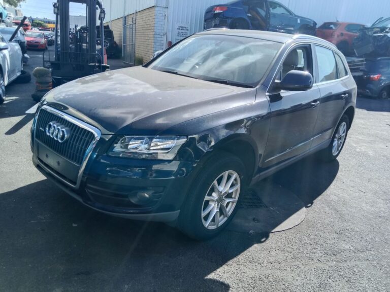 Audi Q5 2011 Black parts