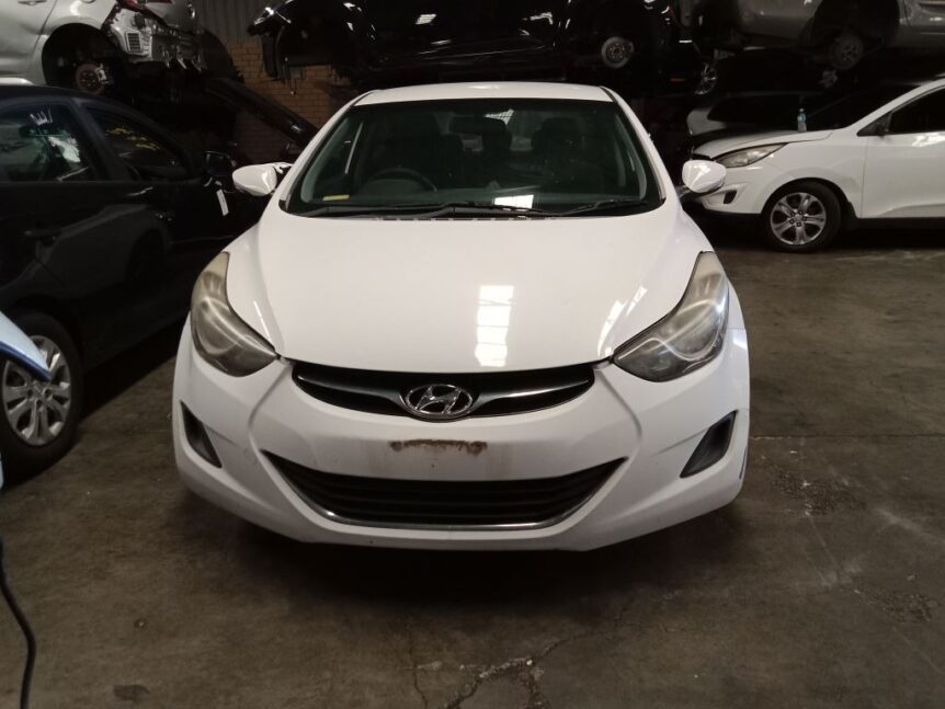 White Hyundai Elantra