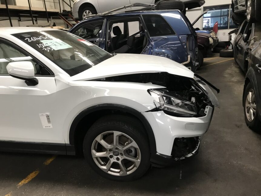 Audi Q2 2018 White Wrecking