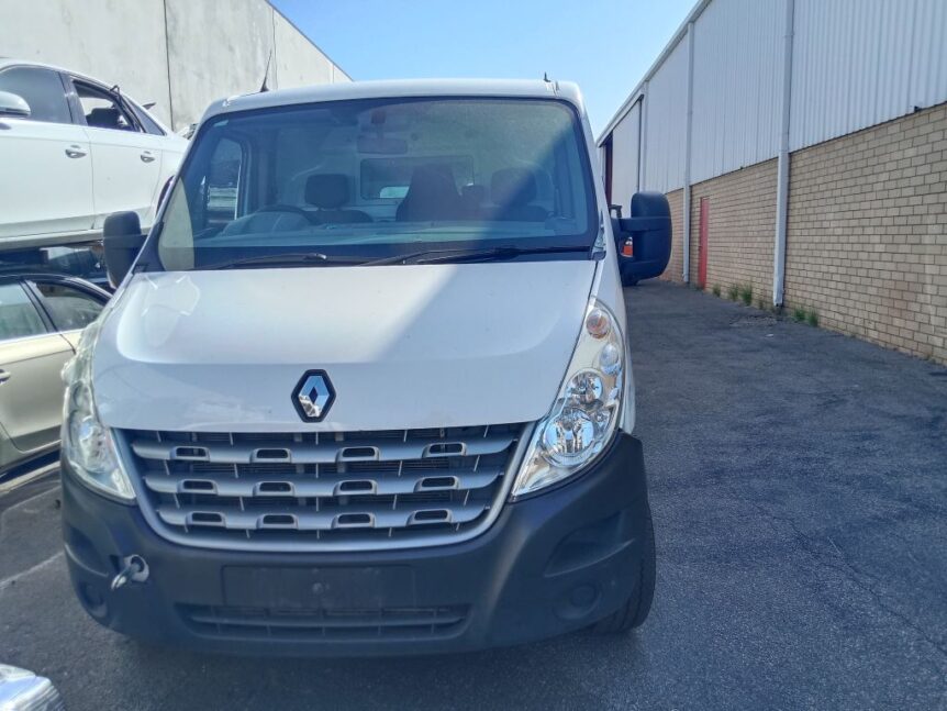 Renault Master Van 2014 White Wrecking