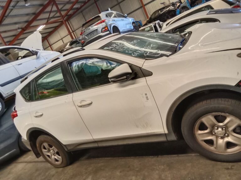 RAV4 2014 White