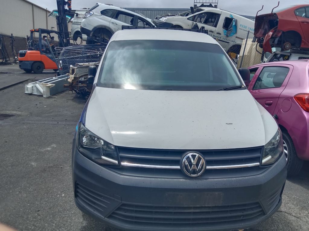 Volkswagen caddy 2016 White Wrecking