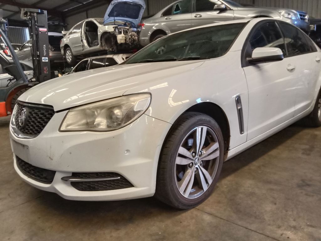 Holden Commodore 2015 White Wrecking